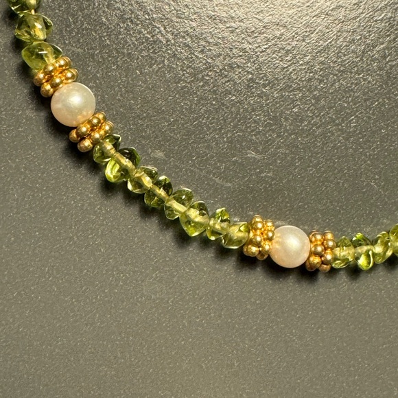 Peridot Beaded Bracelet with Gold Accents - Picture 2 of 3